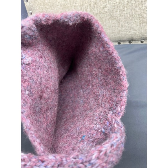 Handmade Felted Wool Bag muted fuschia color with Small loop and Pearl closure - Picture 2 of 3